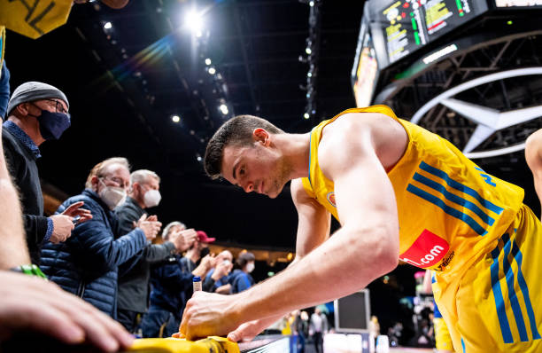 动员正在书 动员正在书