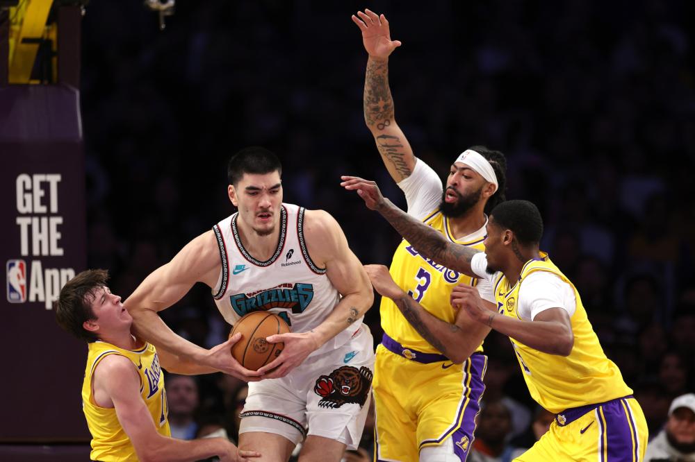 他仅有4球 他仅有4球