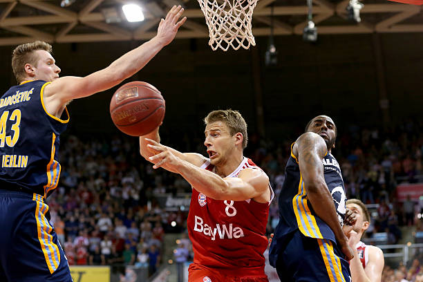 士队继续获 士队继续获